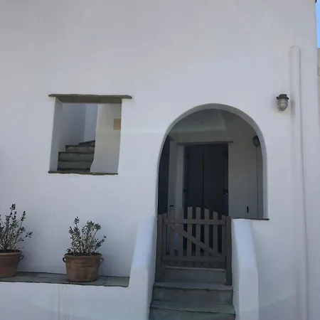To Diko Mas House Stení