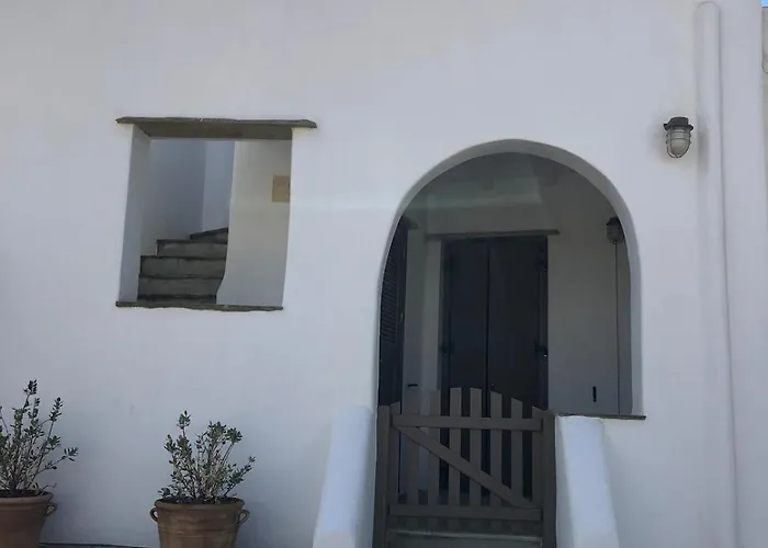 To Diko Mas House Stení